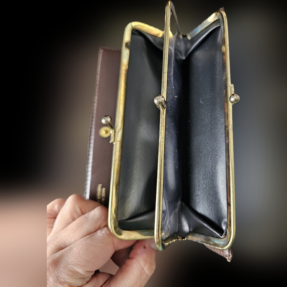 Beautiful Vintage *Made In Canada*🇨🇦 Brown 🤎 Wallet - Picture 4 of 7